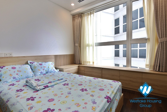 Hanoi Aqua Central 03 bedroom apartment for rent, 44 Yen Phu, Hanoi